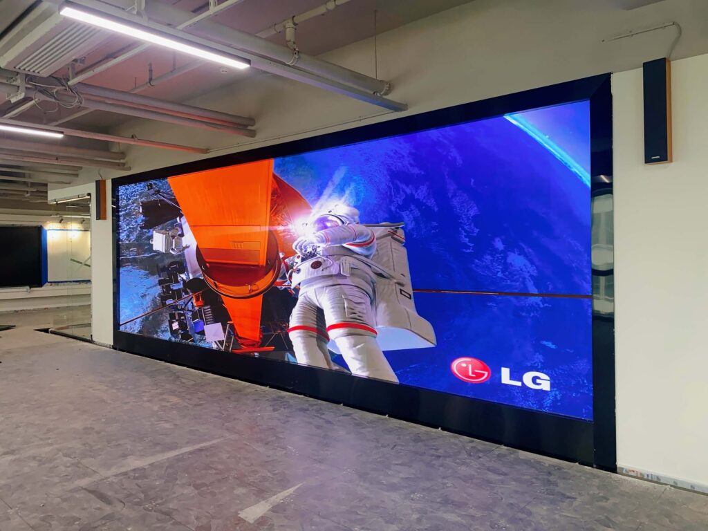 Shenzhen P1.53 indoor LED display project - China LED Screens ...