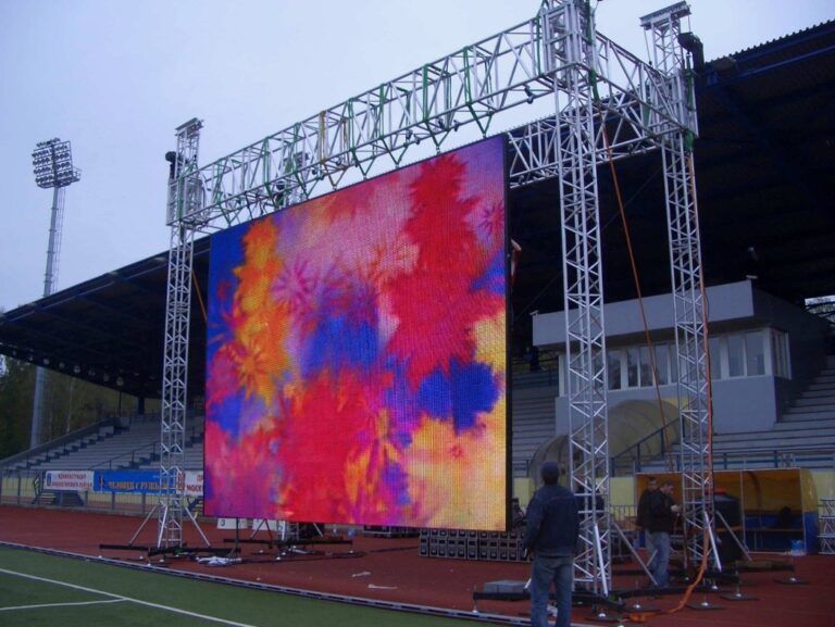 P4 outdoor LED screens