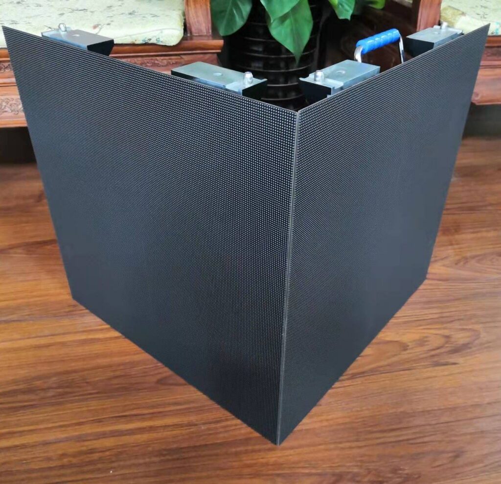 无缝45度LED立方体显示屏转角，无可见缝隙