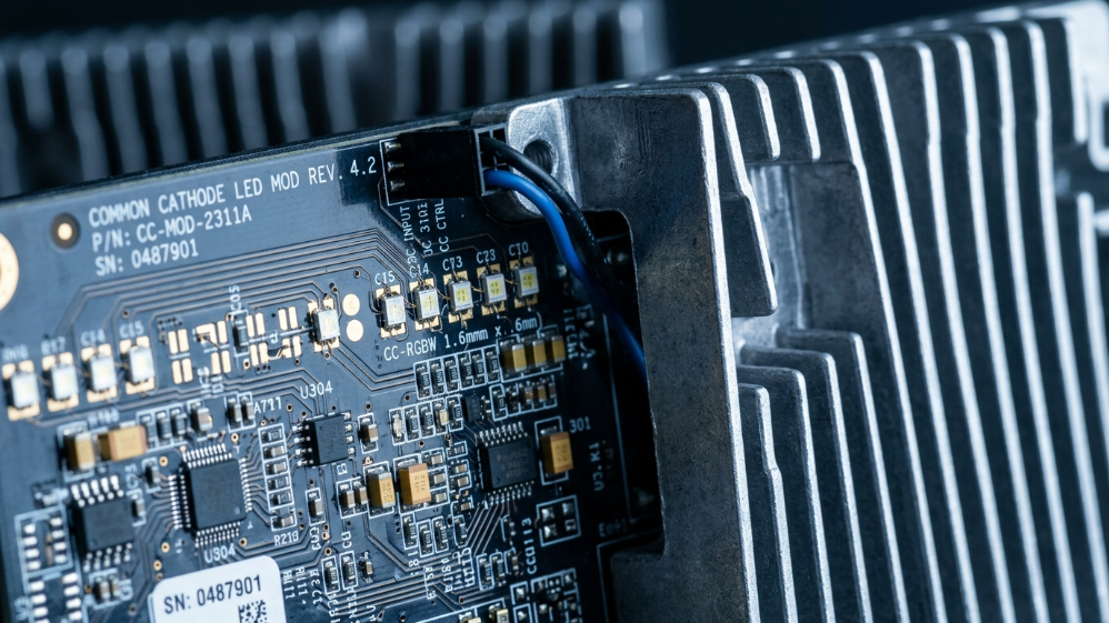 Technologie LED à cathode commune pour la gestion thermique à une température de 45 °C.