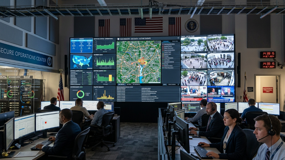 AV-over-IP LED video wall