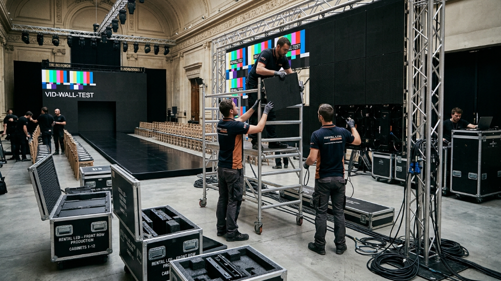 Installation et location de systèmes d'affichage LED pour les tournées de la Fashion Week