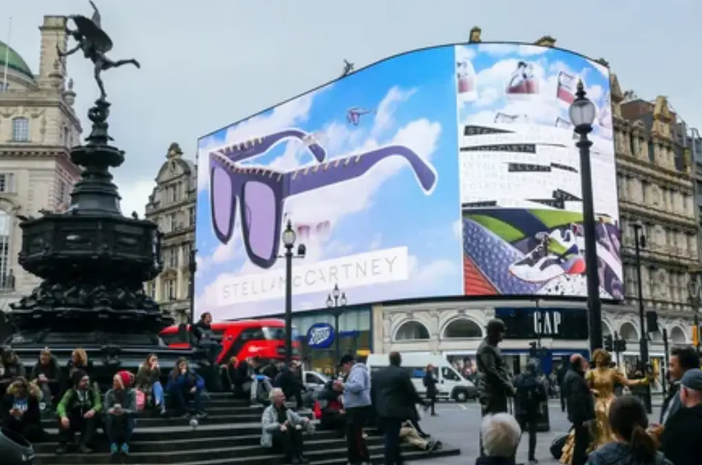 What Determines Street Advertising LED Display Price