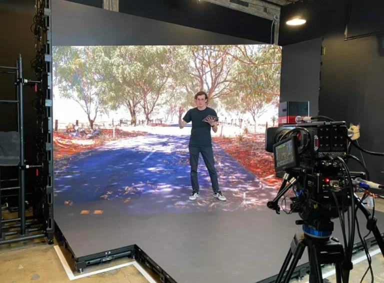 High refresh rate LED screen for live camera broadcast